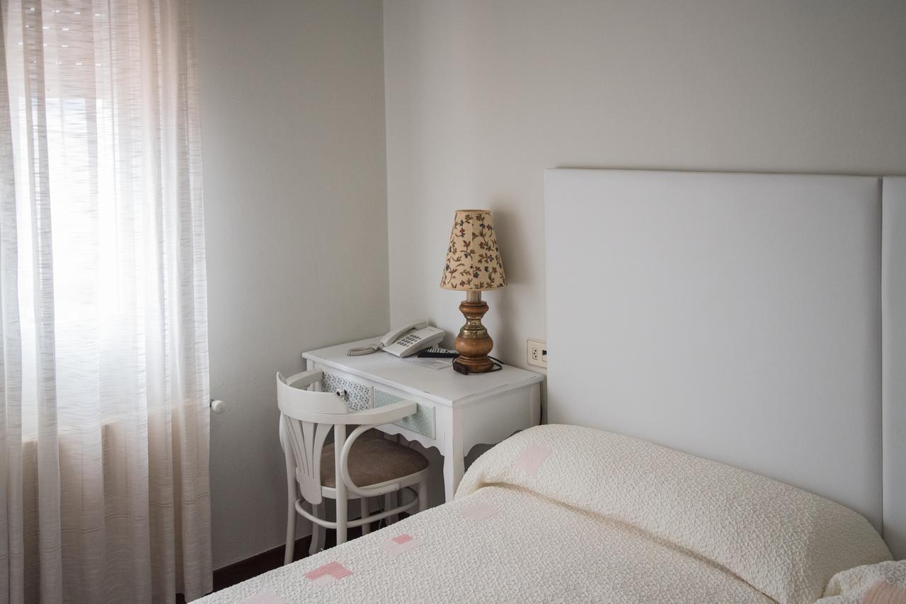 Hostal Antolin Редондела Екстериор снимка